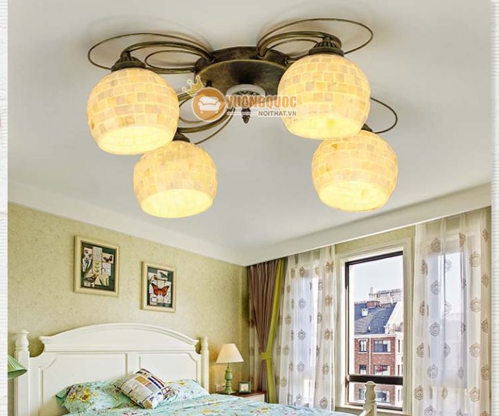 Chọn đèn ốp trần phòng ngủ có nhiều chế độ sáng